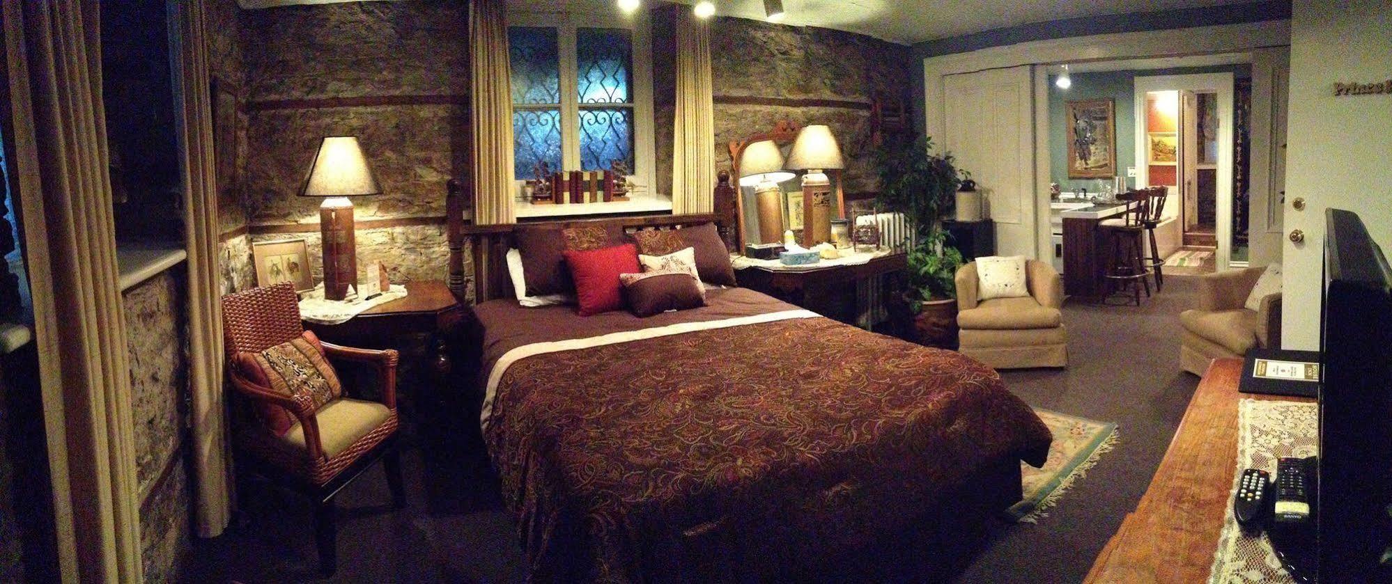 Trinity House Inn Gananoque Eksteriør bilde