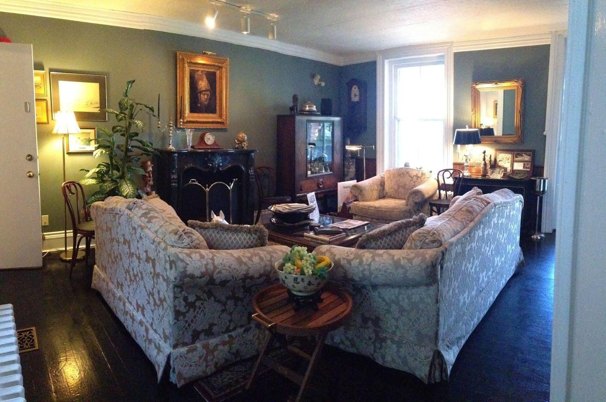 Trinity House Inn Gananoque Eksteriør bilde