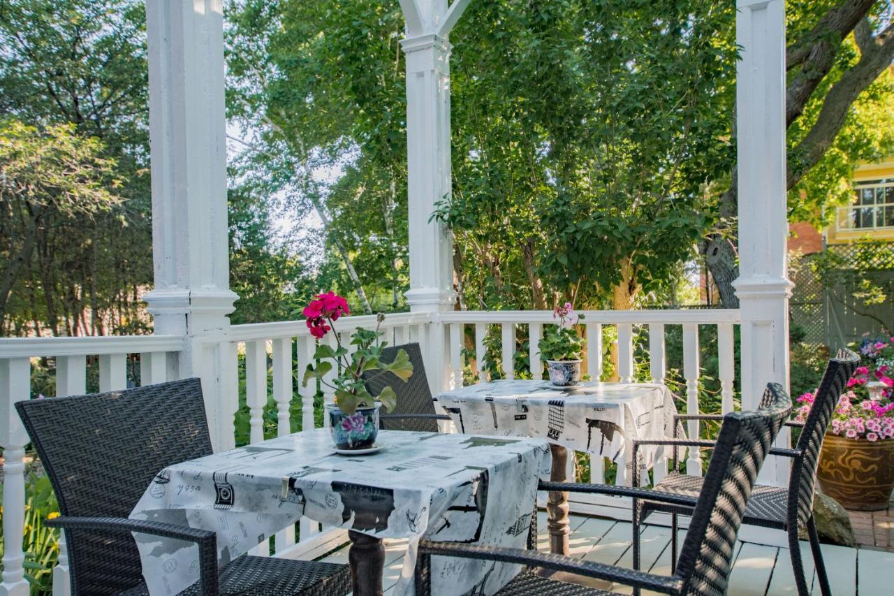 Trinity House Inn Gananoque Eksteriør bilde