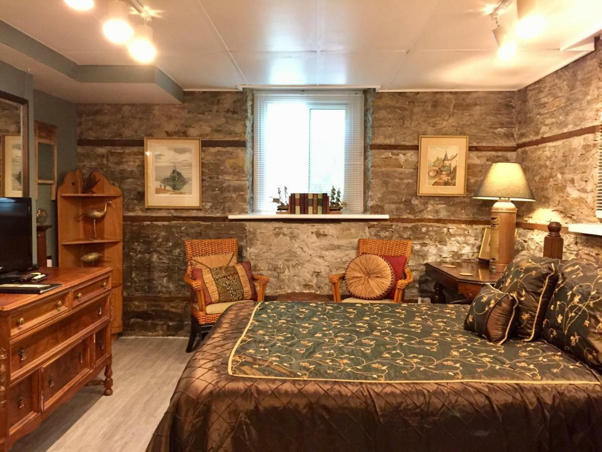 Trinity House Inn Gananoque Eksteriør bilde