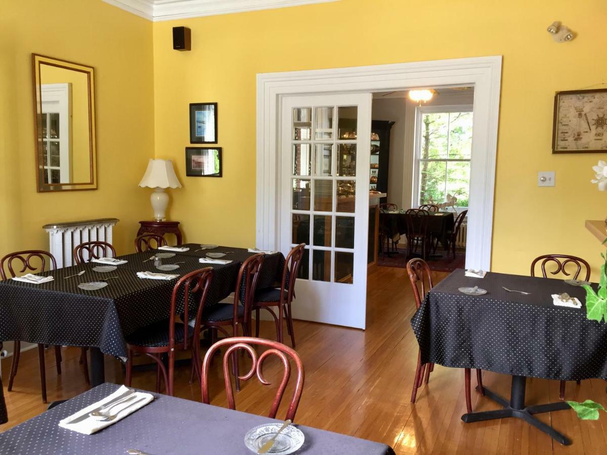 Trinity House Inn Gananoque Eksteriør bilde