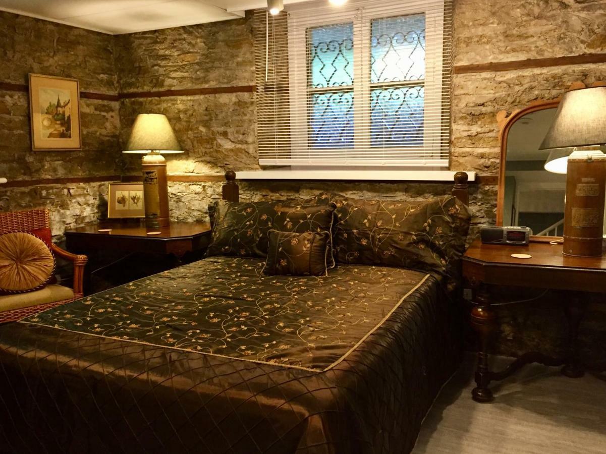 Trinity House Inn Gananoque Eksteriør bilde